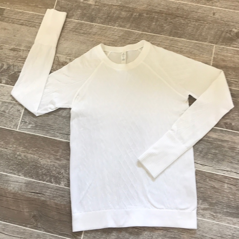 Lulu cable light sweater